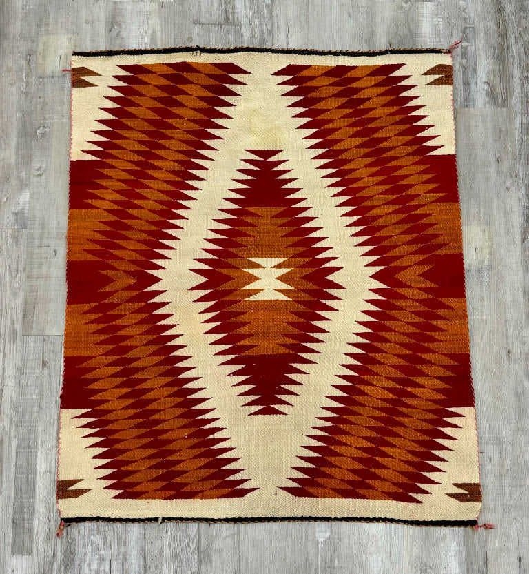 Navajo Eye Dazzler Rug with Serrated Diamond Cloud/Lightning Motif