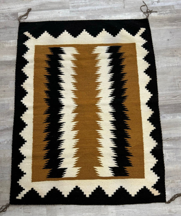Navajo Earth Tones Rug Wtih Lightning Motif
