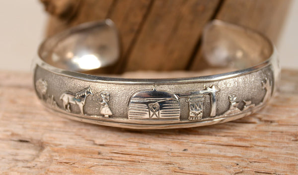 Navajo Story Bracelet: Woman with Horse / Hogan - Rug Loom - Woman Baking in Hano Oven