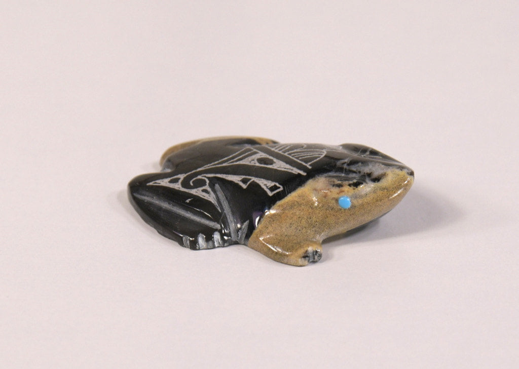 Zuni Frog Fetish: Egyptian Marble Frog by Bremette Epaloose (d)