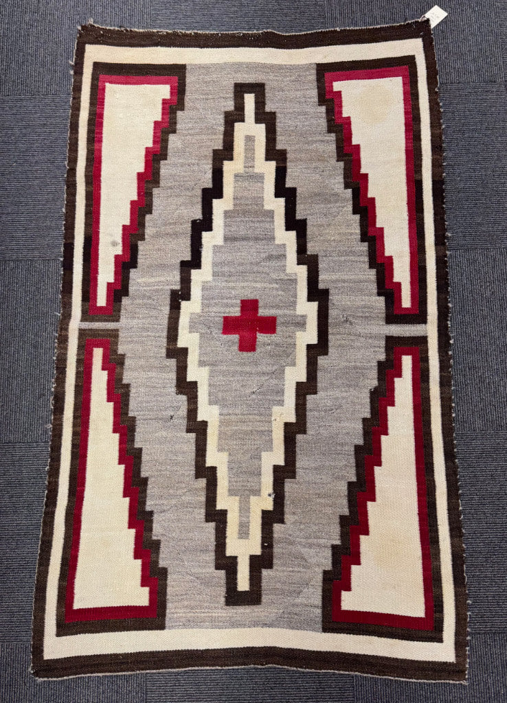 Antique Navajo Klagetoh / Ganado Rug
