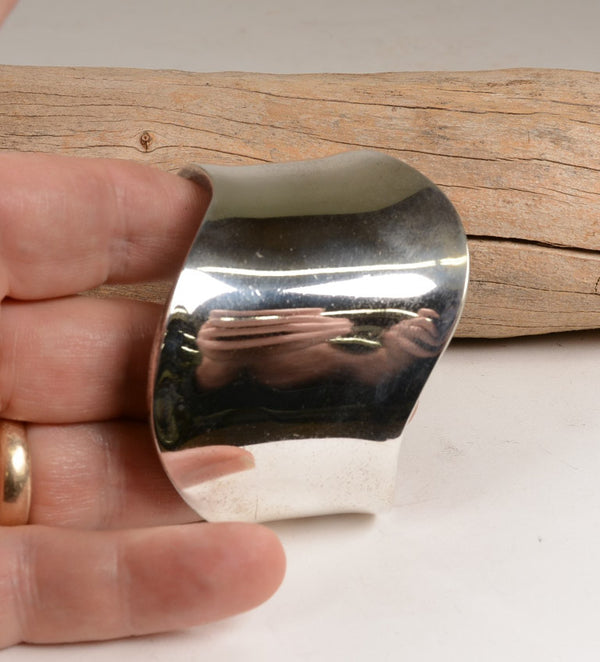 Navajo (?) Silver cuff, Wide Wave Motif
