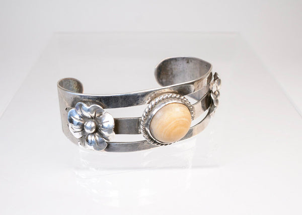 Vintage Mexican Cuff Bracelet with Flower Motif, Agate and 2 Flowers
