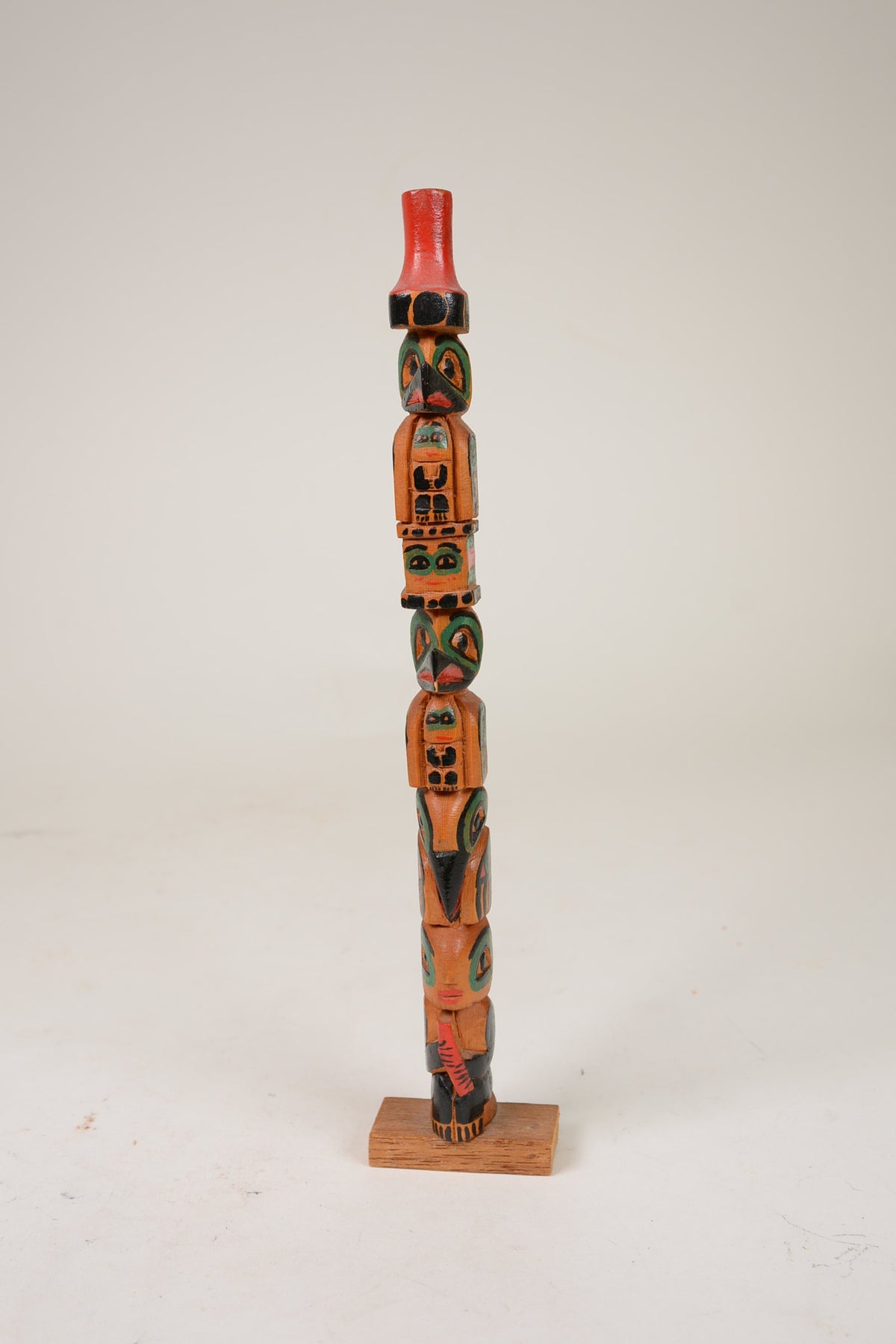 Model Tlingit Totem Pole