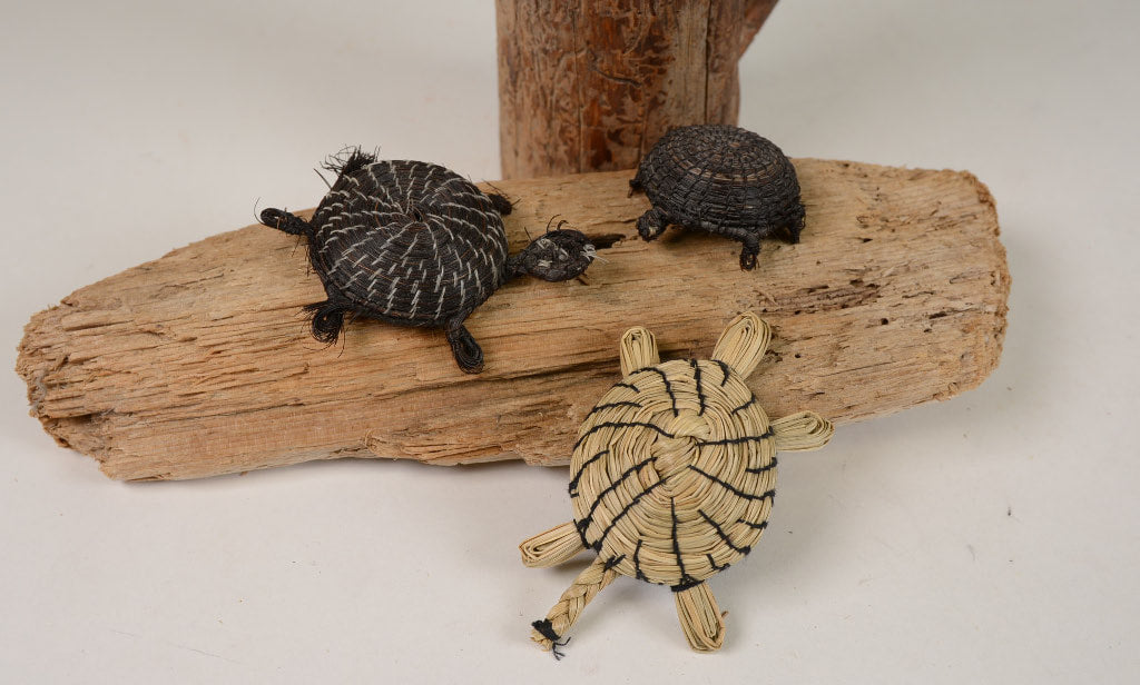 Pima Turtle Baskets - 2 Horsehair and 1 Grass figures