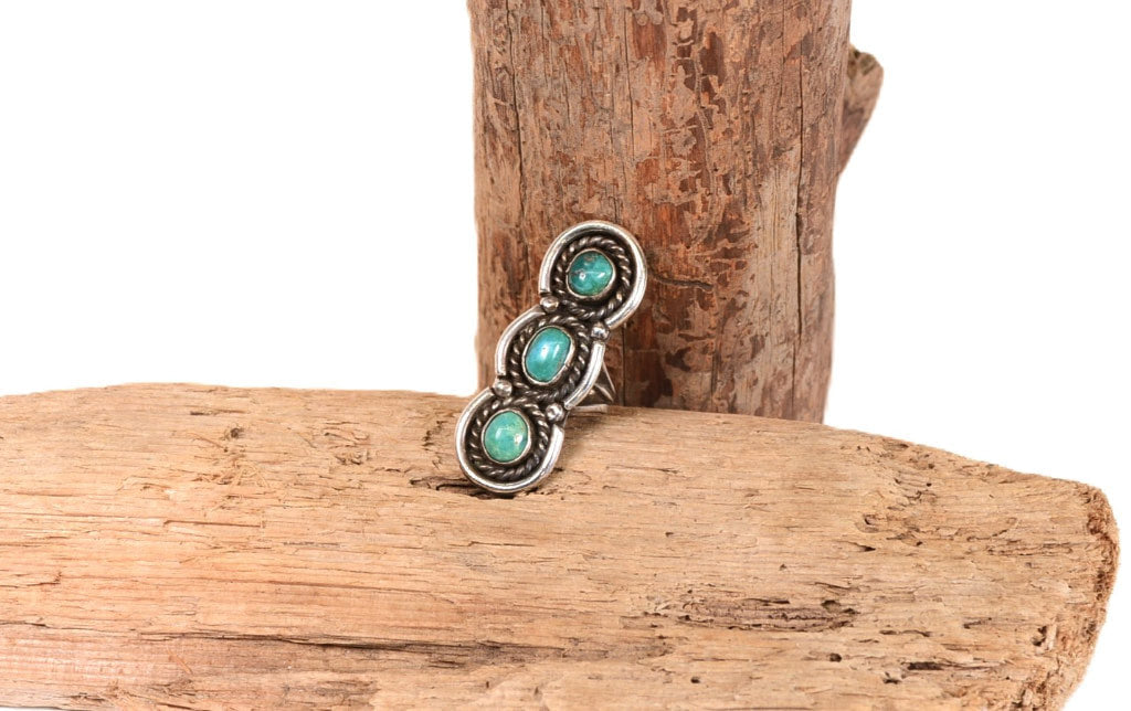 Antique Navajo Sterling Silver Ring with Green Turquoise