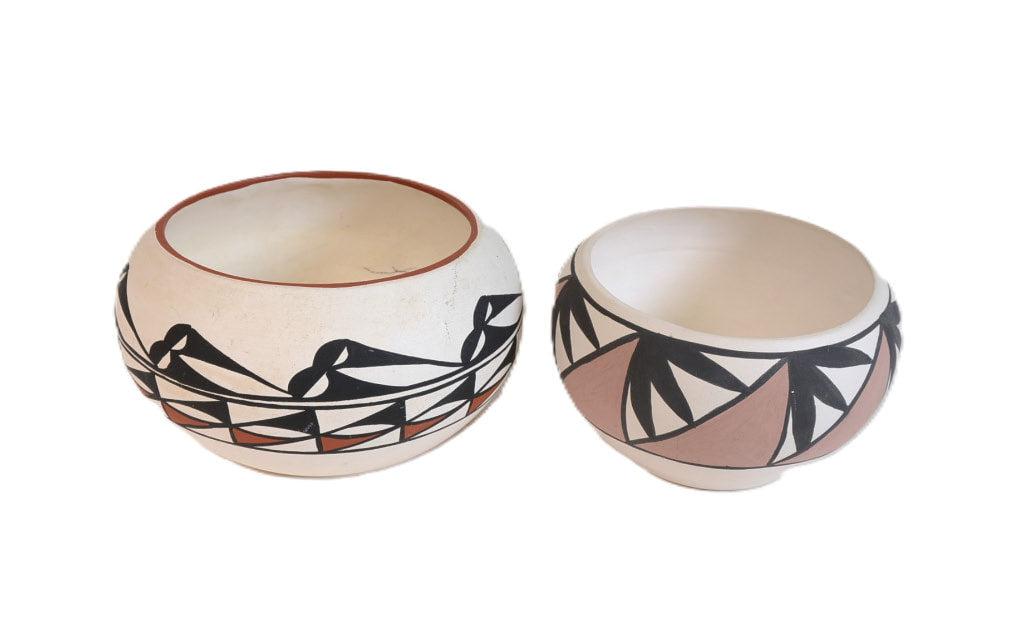 Laguna Pueblo Pottery Set of 2 Pots
