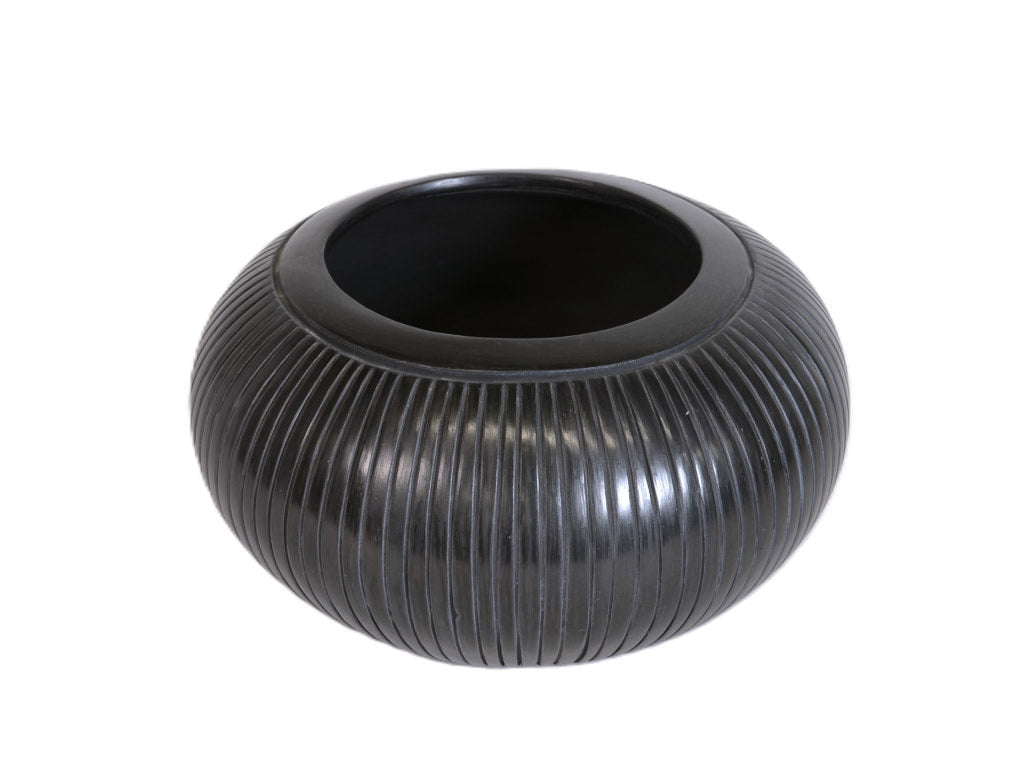 Santa Clara Large Black Mellon Pottery Jar by Miana Pableto