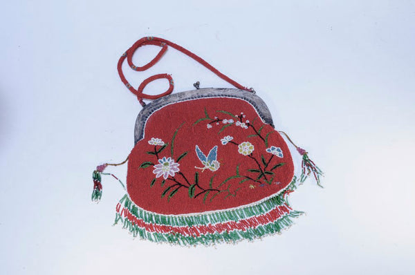 Antique Great Lakes Indian Beaded Bag