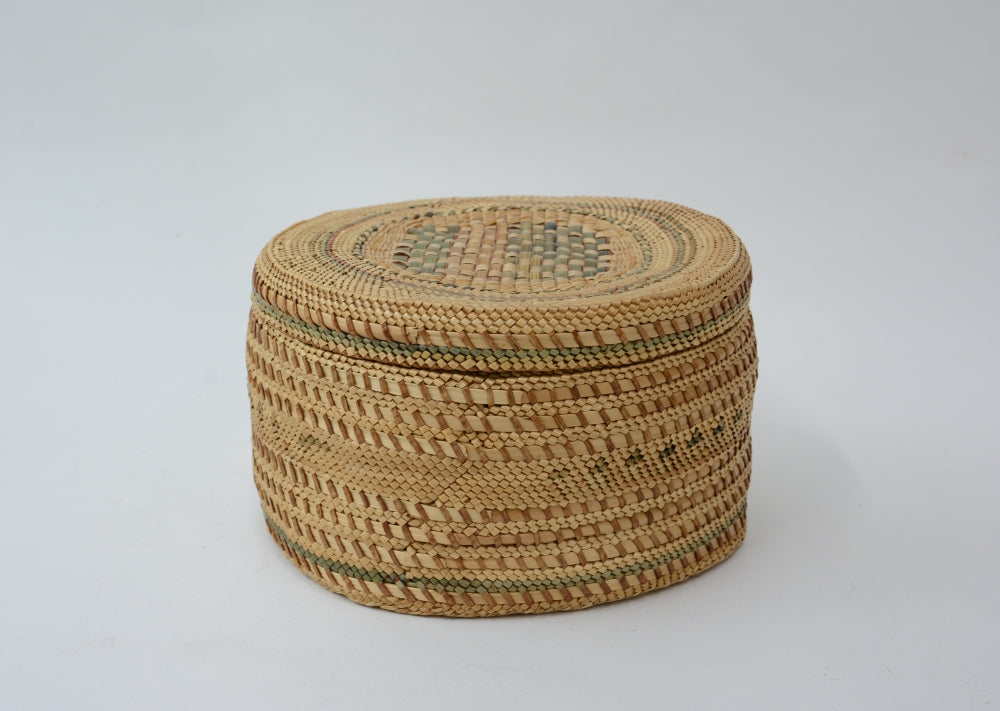 Handsome Makah / Nootka Indian basket