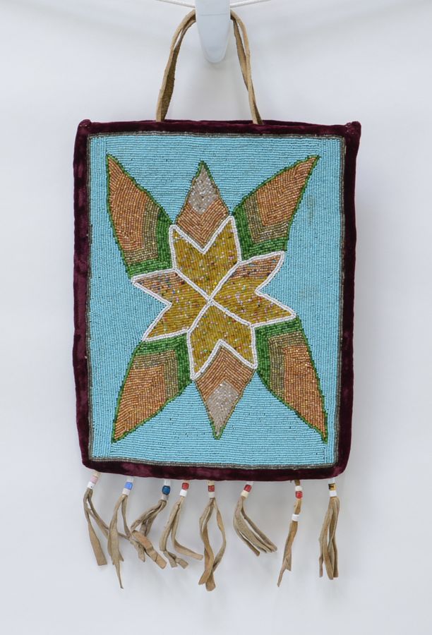Plateau Yakima Beaded Bag