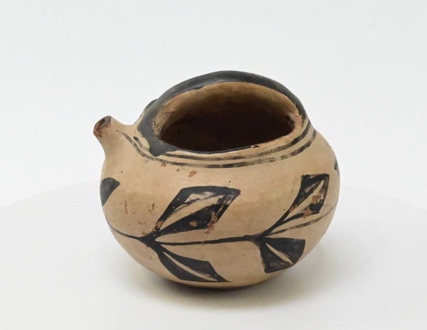 Antique Santo Domingo Pueblo Pot with Handle