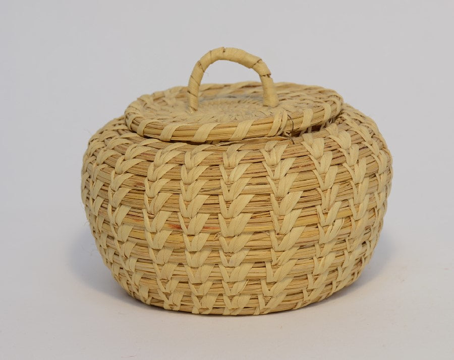 Papago Basket with lid