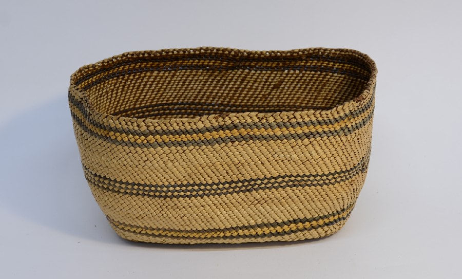 Large Makah Basket with banded design