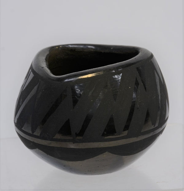 Santo Domingo Pueblo Small Black Pot signed JM SDP
