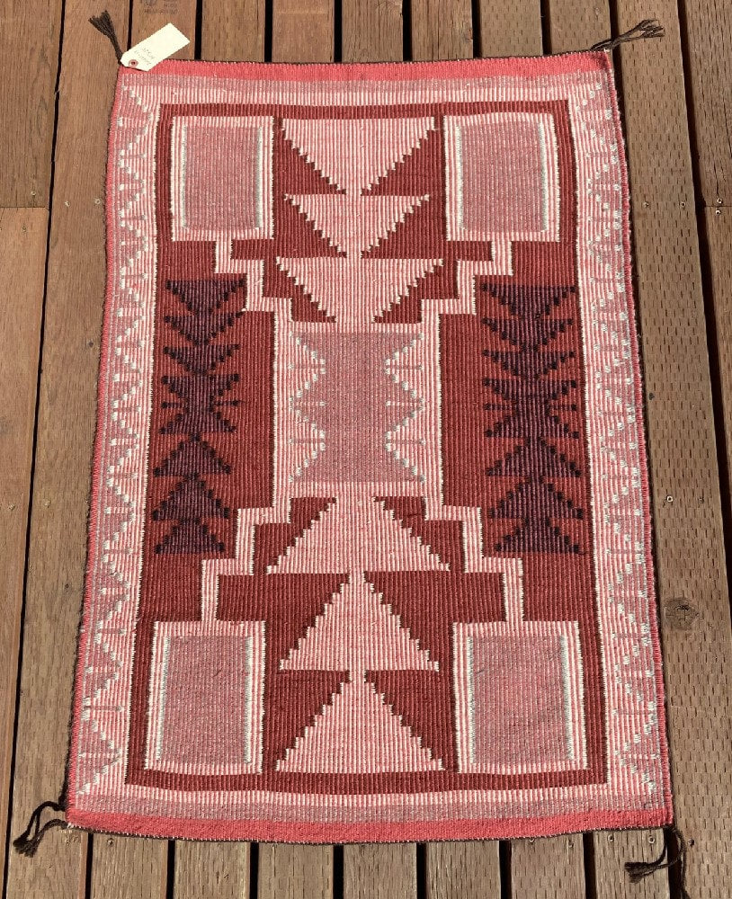 Navajo rug, New Lands Raised Outline Storm Pattern