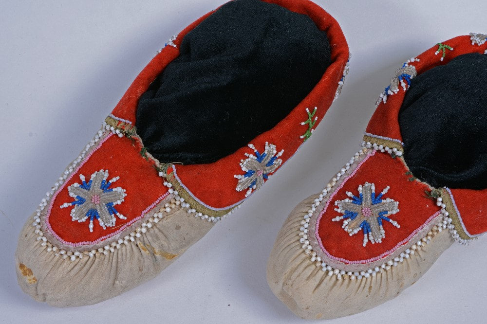Antique Iroquois Beaded Hide Moccasins
