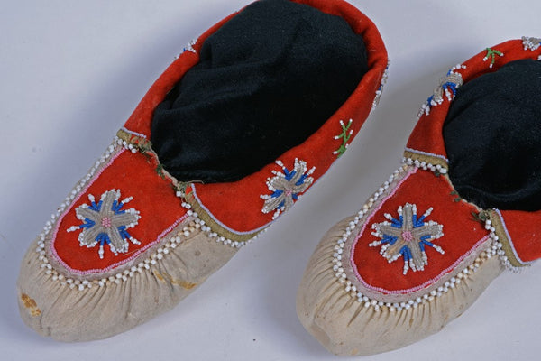Antique Iroquois Beaded Hide Moccasins