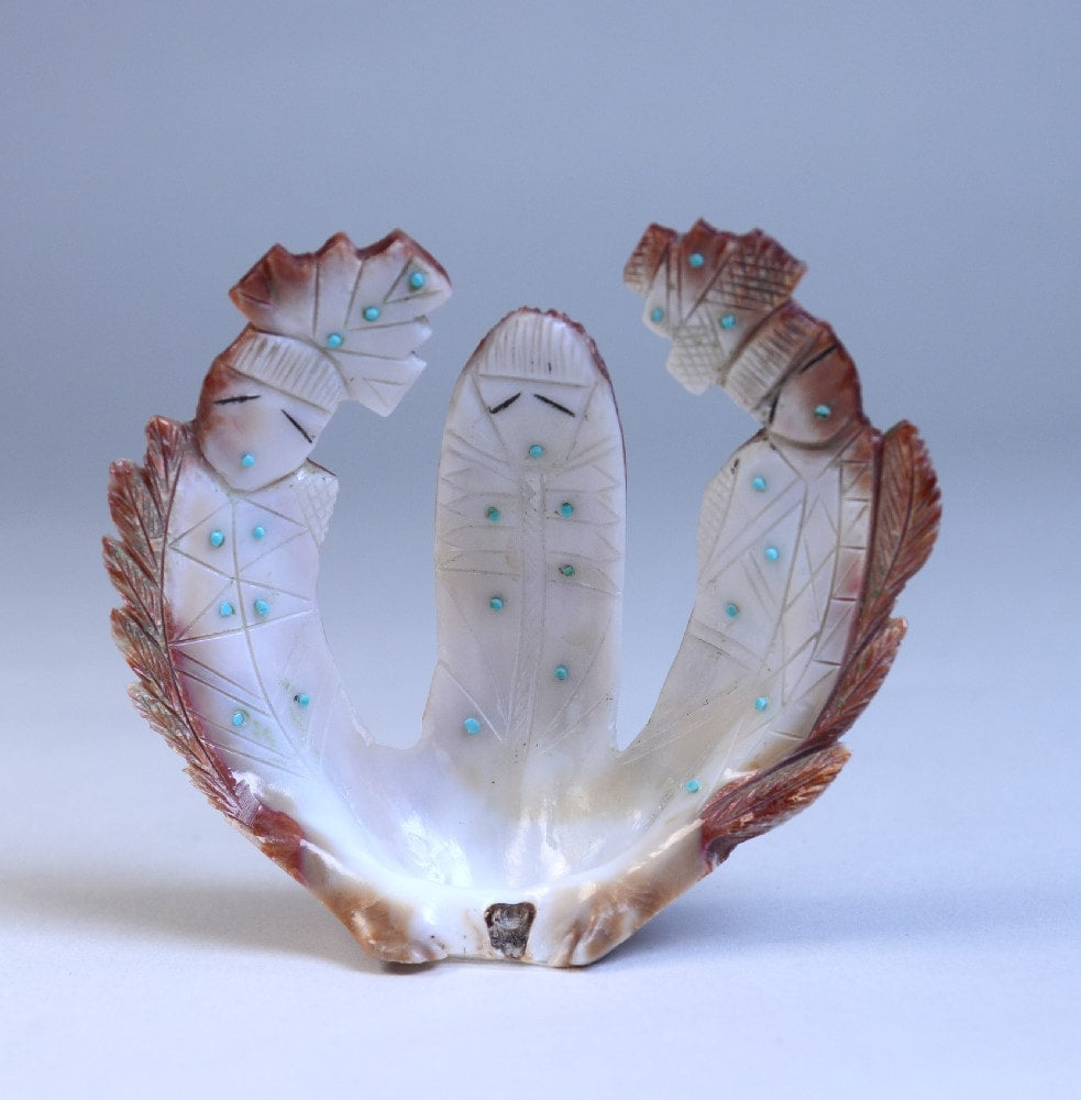 Zuni Corn Maidens Fetish, Spondylus Shell by Quandelacy Family