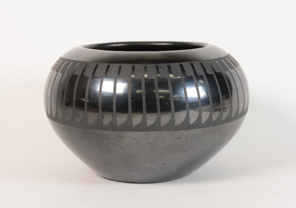 San Ildefonso Pueblo Feather Jar Pottery By Maria and Popovi