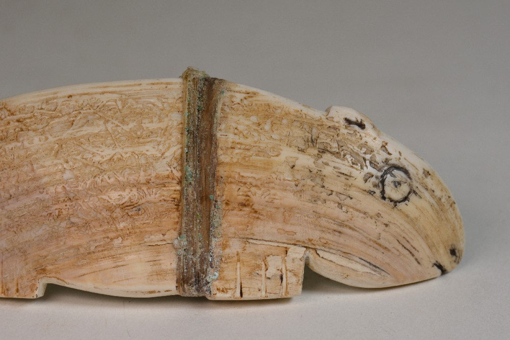 Large Mid 20th Century Zuni Shell Fetish