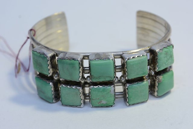 210607-16 Navajo Jewelry: makers mark 